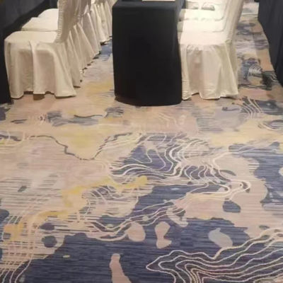 Εμπορικά δάπεδα Πυροσβεστικό και εύκολο καθαρισμό Τείχος με τοίχο χαλί με υποστήριξη φελτίου